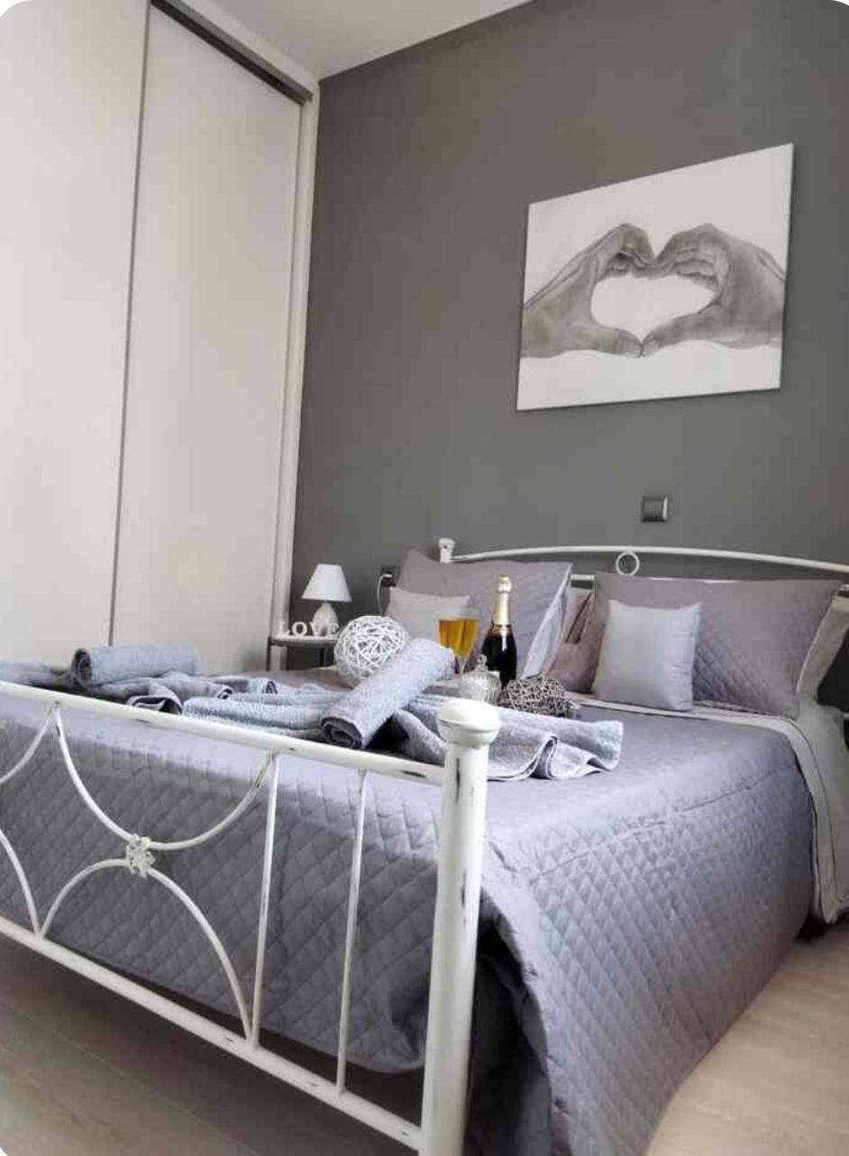 Grey Sense Luxury Apartment Iraklio Exterior foto